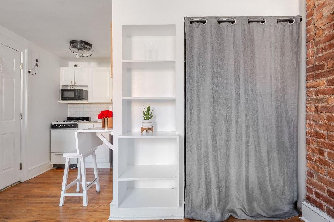 BEAUTIFUL ALCOVE STUDIO IN WEST VILLAGE